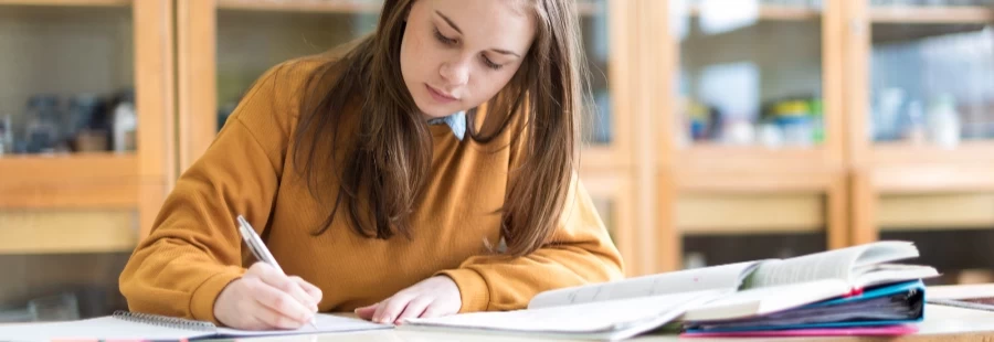 Étudier dès le lycée à l'étranger