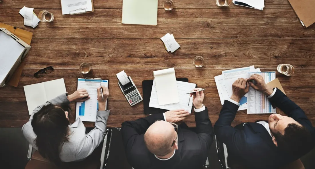 Étudier la Finance à l’étranger : le guide complet 